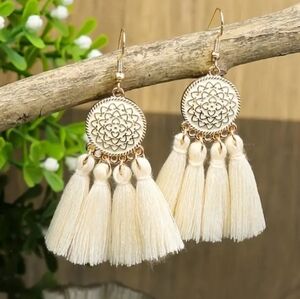 White / Gold Oil-drip tassel earrings